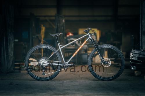 Cotic BFeMAX ficha tecnica